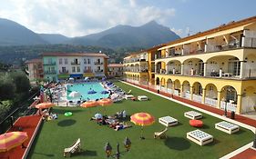 Giardino Dei Colori Dianella Appartamenti Pool Relax &Family Friendly